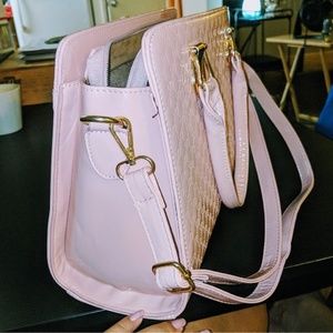 Baby pink handbag 💗